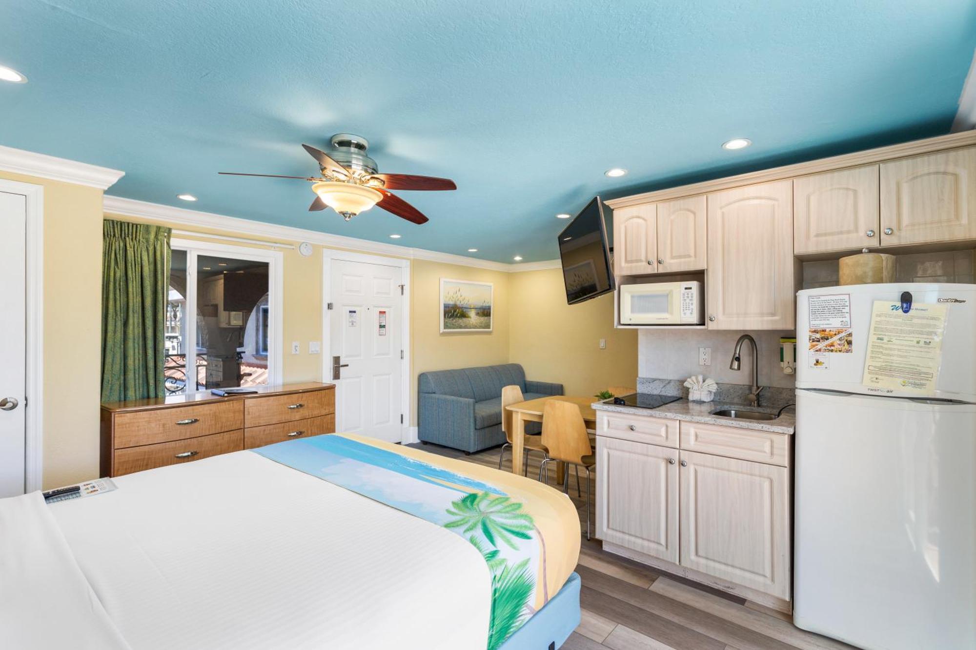 Bayview Plaza Waterfront Resort St. Pete Beach Pokoj fotografie
