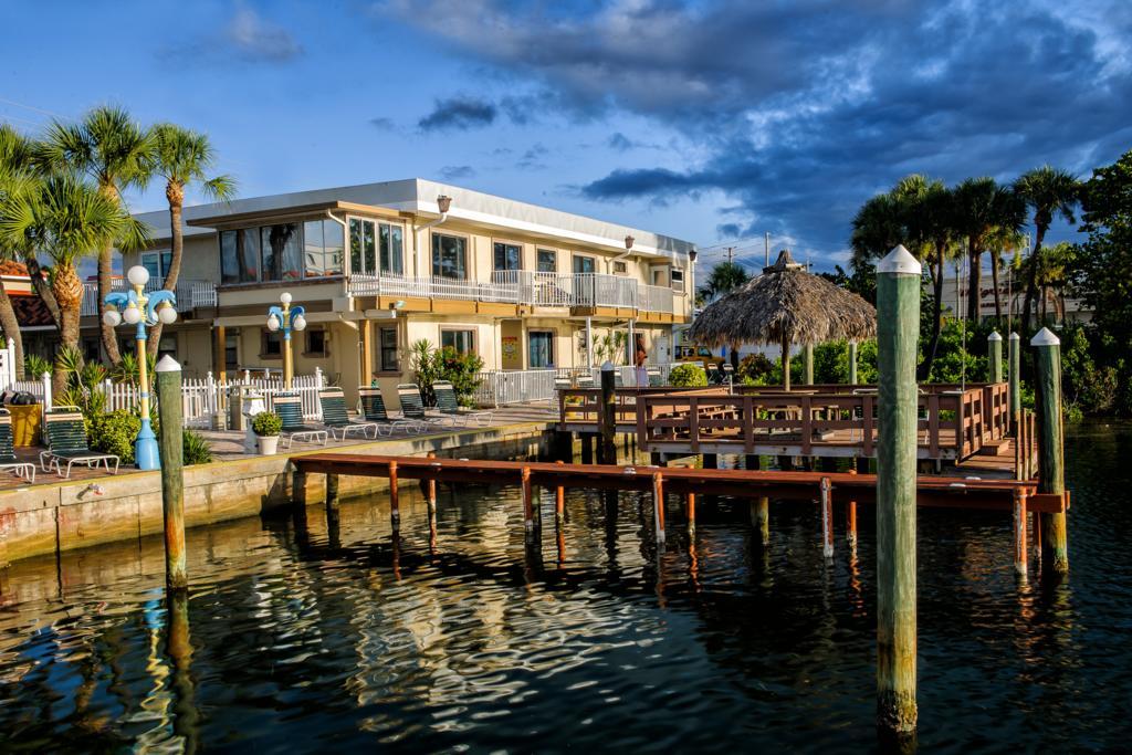 Bayview Plaza Waterfront Resort St. Pete Beach Exteriér fotografie
