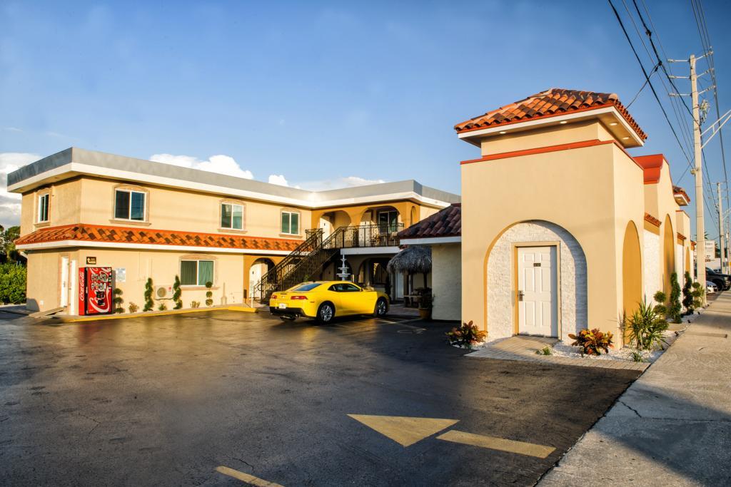 Bayview Plaza Waterfront Resort St. Pete Beach Exteriér fotografie
