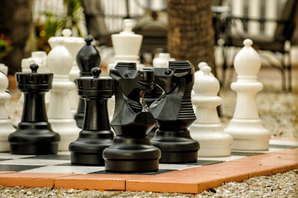 Bayview Plaza Waterfront Resort St. Pete Beach Exteriér fotografie