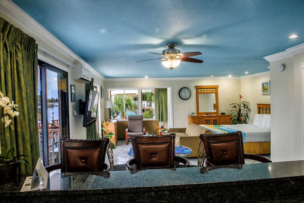 Bayview Plaza Waterfront Resort St. Pete Beach Exteriér fotografie